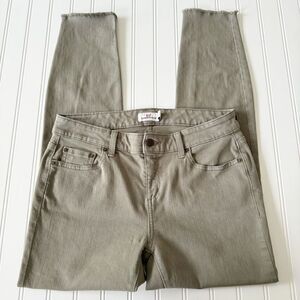 Vineyard Vines Garment Dyed Raw Hem Skinny Jeans - Size 8